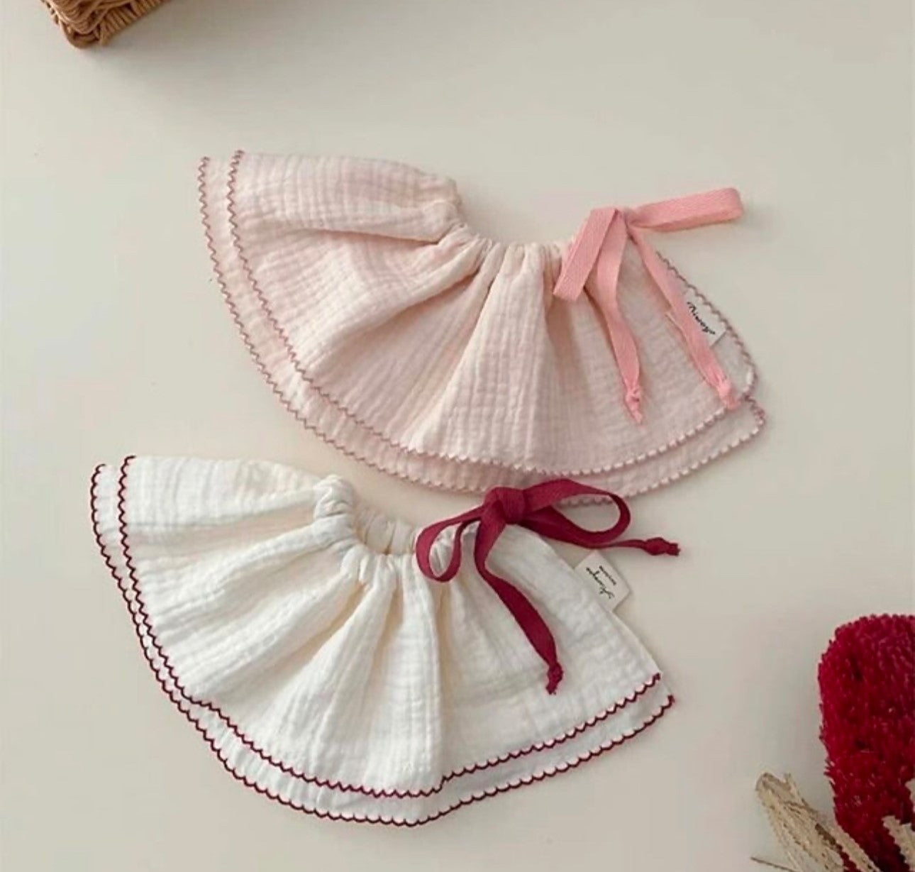 Muslin Frill Bib